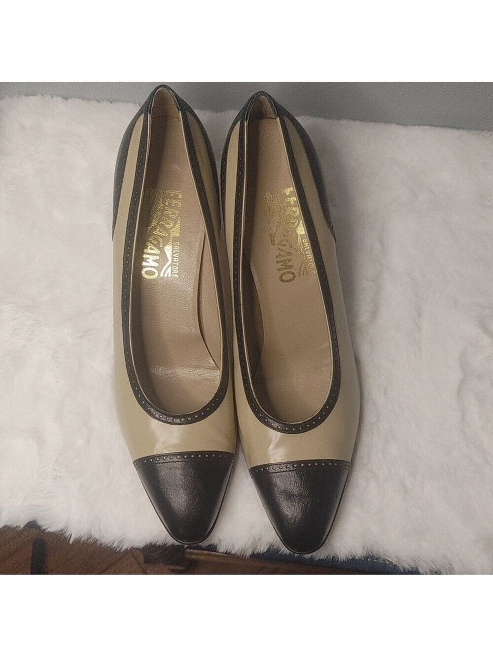 Vintage Salvatore Ferragamo Spectator Pumps 10AA Made In Italy Black/Taupe - Picture 1 of 11